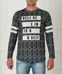 Ανδρική μακριά μπλούζα με μικρά τρίγωνα