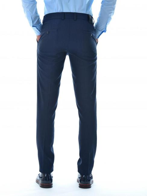 Ανδρικό εφαρμοστό παντελόνι από ανάγλυφο ύφασμα σκούρο μπλε χρώμα 