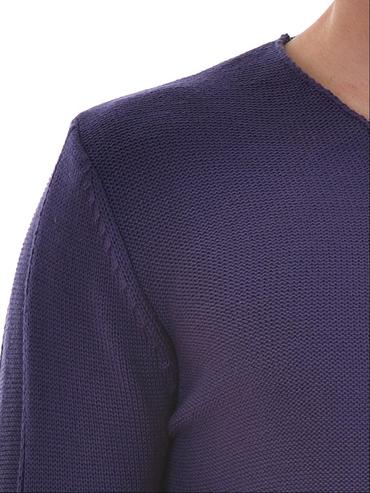 Ανδρικό μονόχρωμο μοβ πουλόβερ με  λαιμόκοψη V