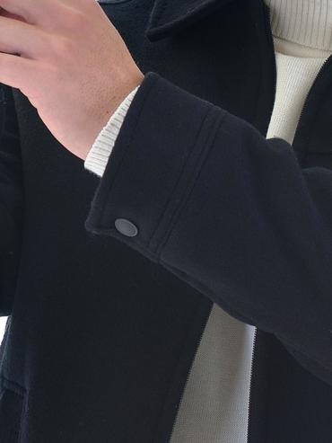 Ανδρικό κοντό μαύρο μπουφάν με γιακά