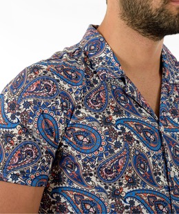 Ανδρικό λευκό πουκάμισο με μπλε και πορτοκαλί φιγούρες