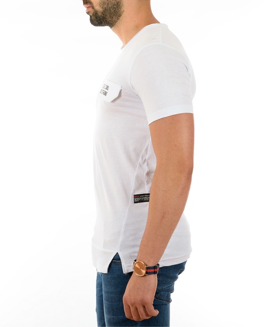 Ανδρικό λευκό μπλουζάκι με διακοσμητική τσέπη με επιγραφή