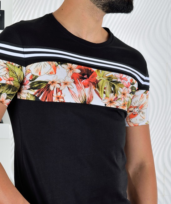 Ανδρικό μαύρο μπλουζάκι με λευκές ρίγες με floral print