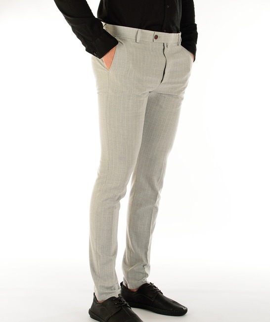 Ανδρικό γκρι παντελόνι με λεπτές άσπρες ρίγες