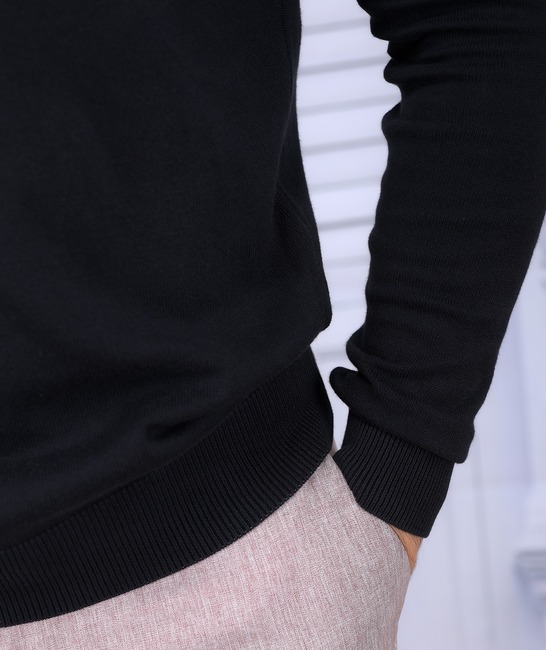 Ανδρικό πουλόβερ με στρογγυλή λαιμόκοψη μαύρο χρώμα