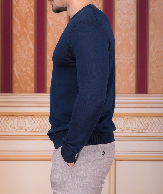 Ανδρικό πουλόβερ με στρογγυλό λαιμόκοψη  χρώμα σκούρο μπλε
