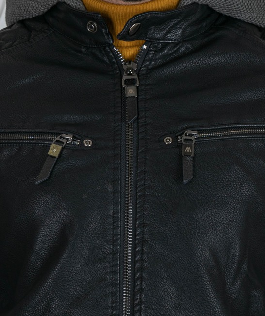 Ανδρικό χειμερινό μαύρο μπουφάν απο οικολογικό δέρμα με κουκούλα