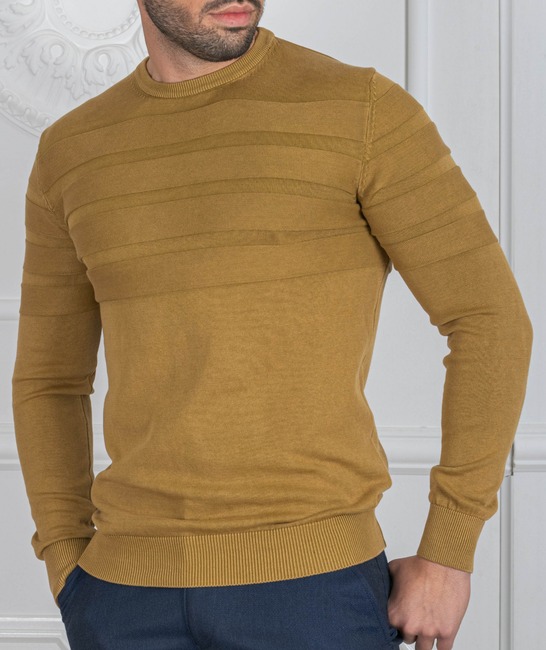 Ανδρικό πουλόβερ με οριζόντιες ρίγες σκούρο χρώμα μουστάρδας