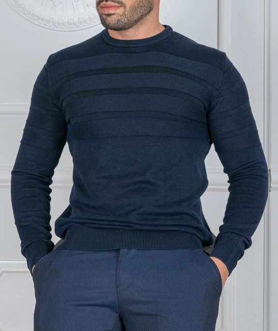 Ανδρικό πουλόβερ με οριζόντιες ρίγες σκούρο μπλε