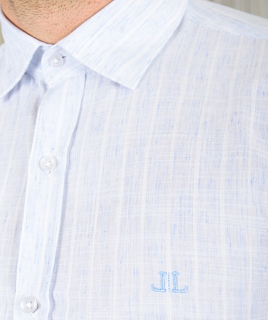 Ανδρικό ανοιχτό μπλε λινό πουκάμισο με άσπρες κάθετες ρίγες