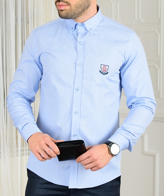 Ανδρικό μπλε πουκάμισο με κεντημένο λογότυπο