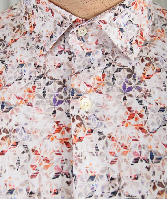 Ανδρικό άσπρο πουκάμισο με μικρά ρομβοειδή στοιχεία