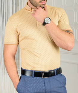 Ανδρικό μπλουζάκι με γιακά χρώμα μουσταρδί