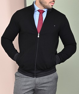 Ανδρική ζακέτα μαύρη με διακριτικές γραμμές με δύο τσέπες