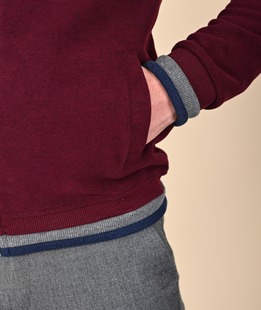 Μεταβατικό γκρι μπουφάν με μπορντό μπορντούρα