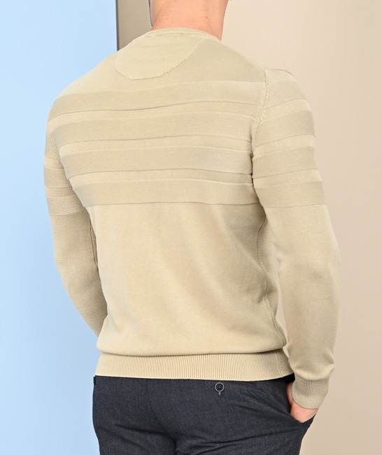 Ανδρικό πουλόβερ με οριζόντιες ρίγες χρώμα μπεζ