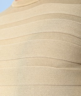 Ανδρικό πουλόβερ με οριζόντιες ρίγες χρώμα μπεζ