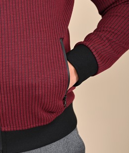 Ανδρικό μπορντώ μπουφάν με δύο τσέπες σε ρίγες