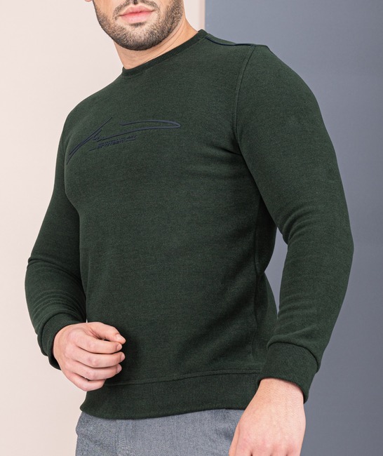   Ανδρική πράσινη μπλούζα με επιγραφή από πυκνή πλέξη