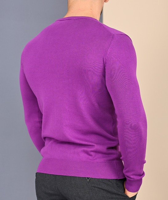 Ανδρικό πουλόβερ με στρογγυλή λαιμόκοψη χρώμα μωβ 