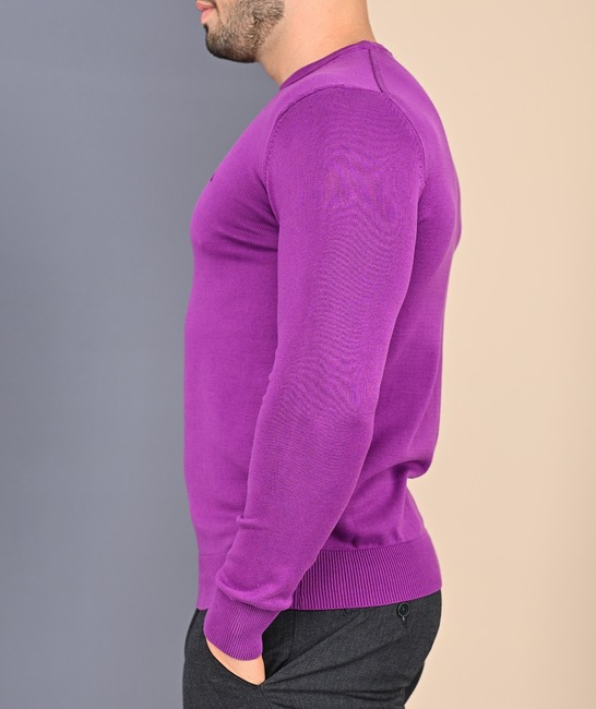 Ανδρικό πουλόβερ με στρογγυλή λαιμόκοψη χρώμα μωβ 