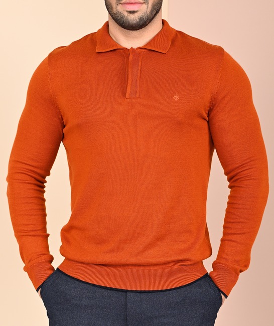 Ανδρικό κεραμιδί πουλόβερ με υφασμάτινο κάλυμμα πάνω από τα κουμπιά 