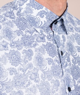 Λευκό ανδρικό πουκάμισο με μπλε φλοράλ στοιχεία