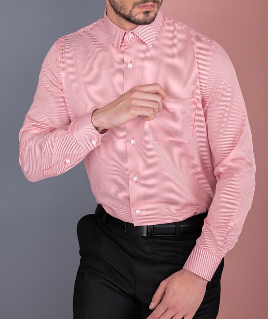 Ροζ κομψό ανδρικό ριγέ πουκάμισο με τσέπη