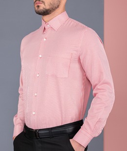 Ροζ κομψό ανδρικό ριγέ πουκάμισο με τσέπη