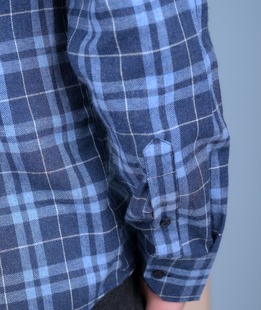 Κομψό ανδρικό μπλε πουκάμισο με μπλε και άσπρο καρό 