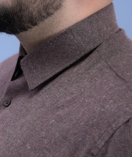 Πουκάμισο σε μεγάλο μέγεθος με τσέπη σε καφέ χρώμα