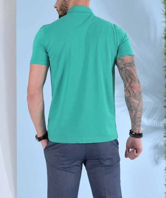 Ανδρικό μονόχρωμο μπλουζάκι με γιακά χρώμα πράσινο με λογότυπο