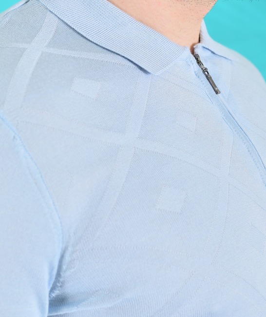 Ανδρικό πλεκτό μπλουζάκι με γιακά χρώμα μπλε με ρομβοειδές 