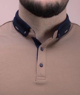 Καφέ Μπλουζάκι με γιακά και λογότυπο  