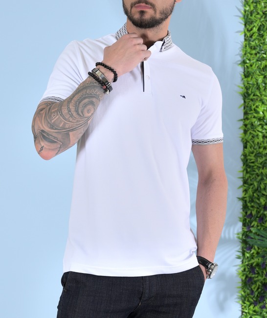 Ανδρικό μονόχρωμο λευκό μπλουζάκι πόλο με λογότυπο