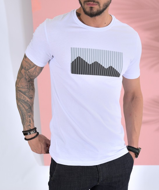 Λευκό μπλουζάκι με τρισδιάστατες ορεινές σε γραμμές