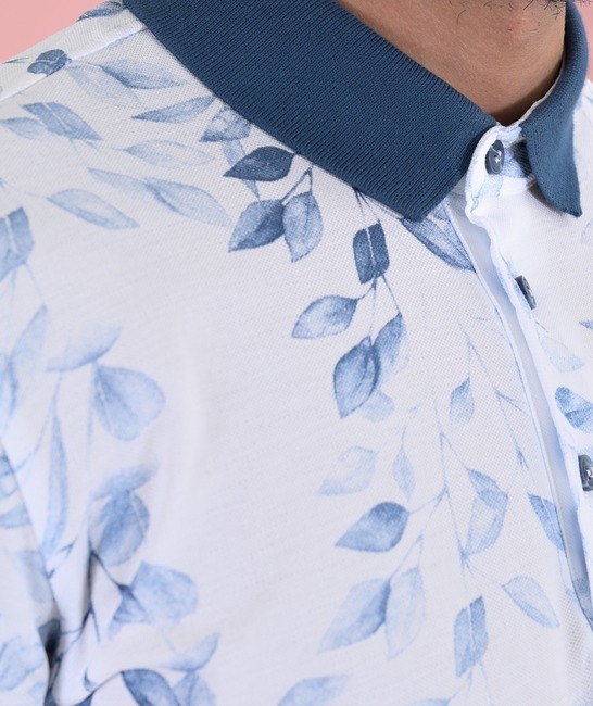 Πόλο μπλουζάκι με μικρά μπλε φύλλα