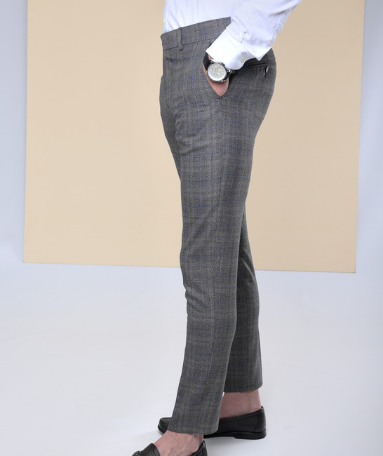 Ανδρικό γκρι παντελόνι με λεπτές μπλε γραμμές από ανάγλυφο ύφασμα 
