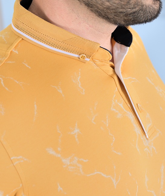 Πόλο μπλουζάκι με σχέδιο χρώμα μουσταρδί 
