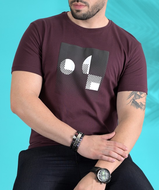 Ανδρικό μπορντό μπλουζάκι με σχήματα πουά 