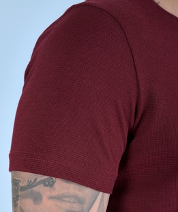 Απλό ανάγλυφο ανδρικό μπλουζάκι χρώμα μπορντό 