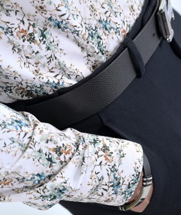 Ανδρικό λευκό βαμβακερό  πουκάμισο με λουλούδια  Ανδρικό λευκό βαμβακερό  πουκάμισο με λουλούδια