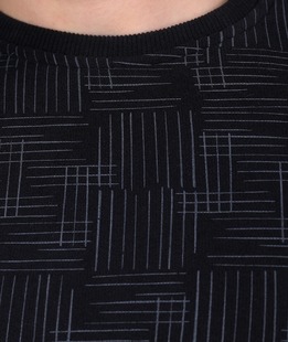 Κομψή μαύρη μπλούζα με γραμμές 