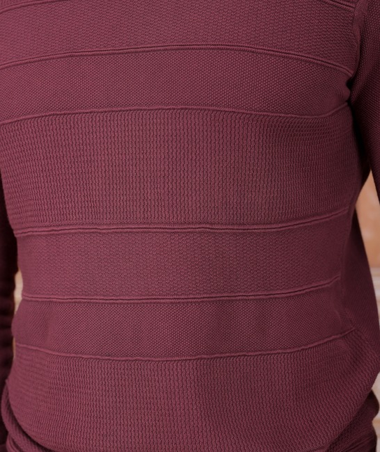 Κομψό μπορντό πουλόβερ από βραστό βαμβάκι