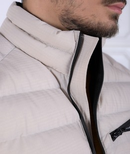 Μπεζ χειμωνιάτικο κομψό μπουφάν με βάτα σιλικόνης