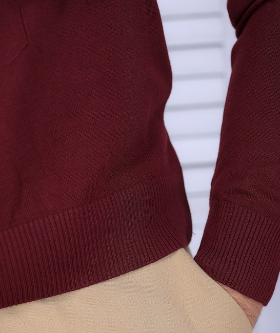 Ανδρικό πουλόβερ με ρόμβους σε μπορντώ χρώμα