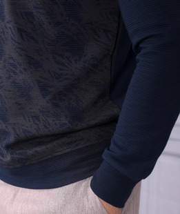 Ανδρική μπλε βαμβακερή μπλούζα με 3D υφή