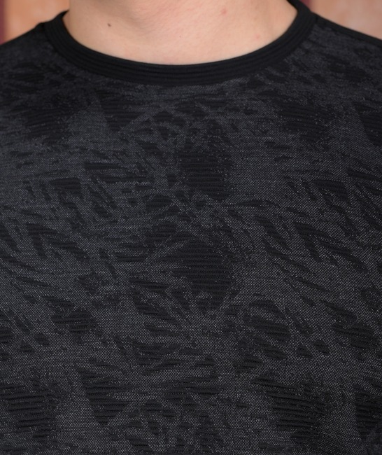Μαύρη και γκρι 3D ανάγλυφη ανδρική μπλούζα
