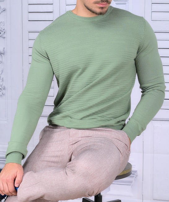 Πράσινο ανδρικό πουλόβερ με 3D ρίγες