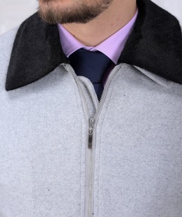 Ανδρικό μπουφάν γκρι κασμίρ με δύο μπροστινές τσέπες 